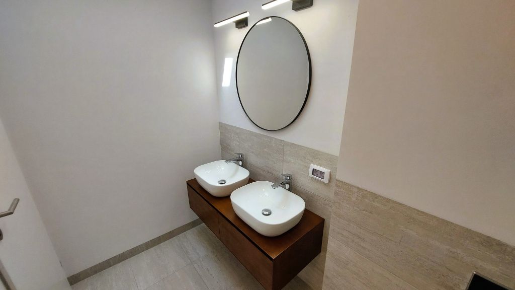 GALERIE FOTO | Cum arată un penthouse de 325.000 de euro dintr-un complex exclusivist din nordul Ca - Imagine 30