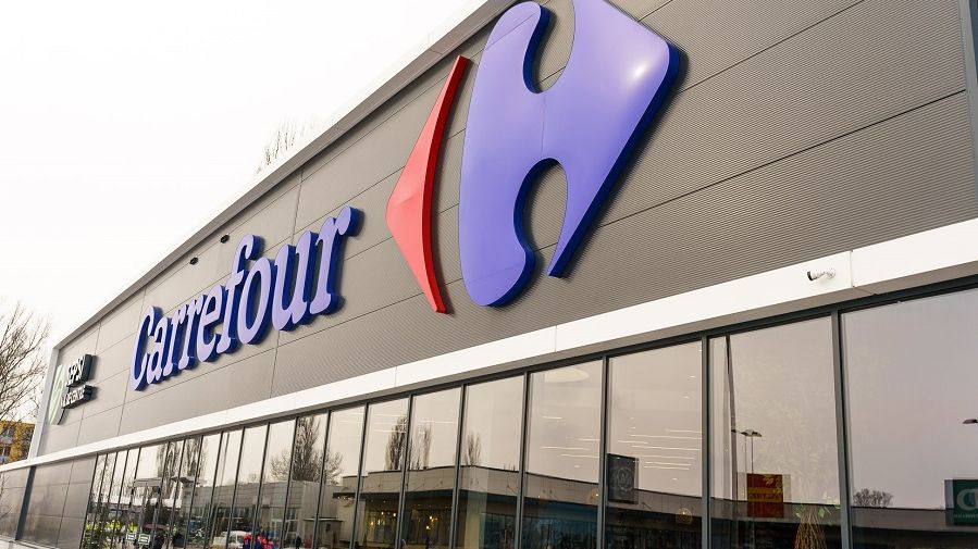 Vinde sau nu Carrefour magazinele din țară? Reacția Carrefour România