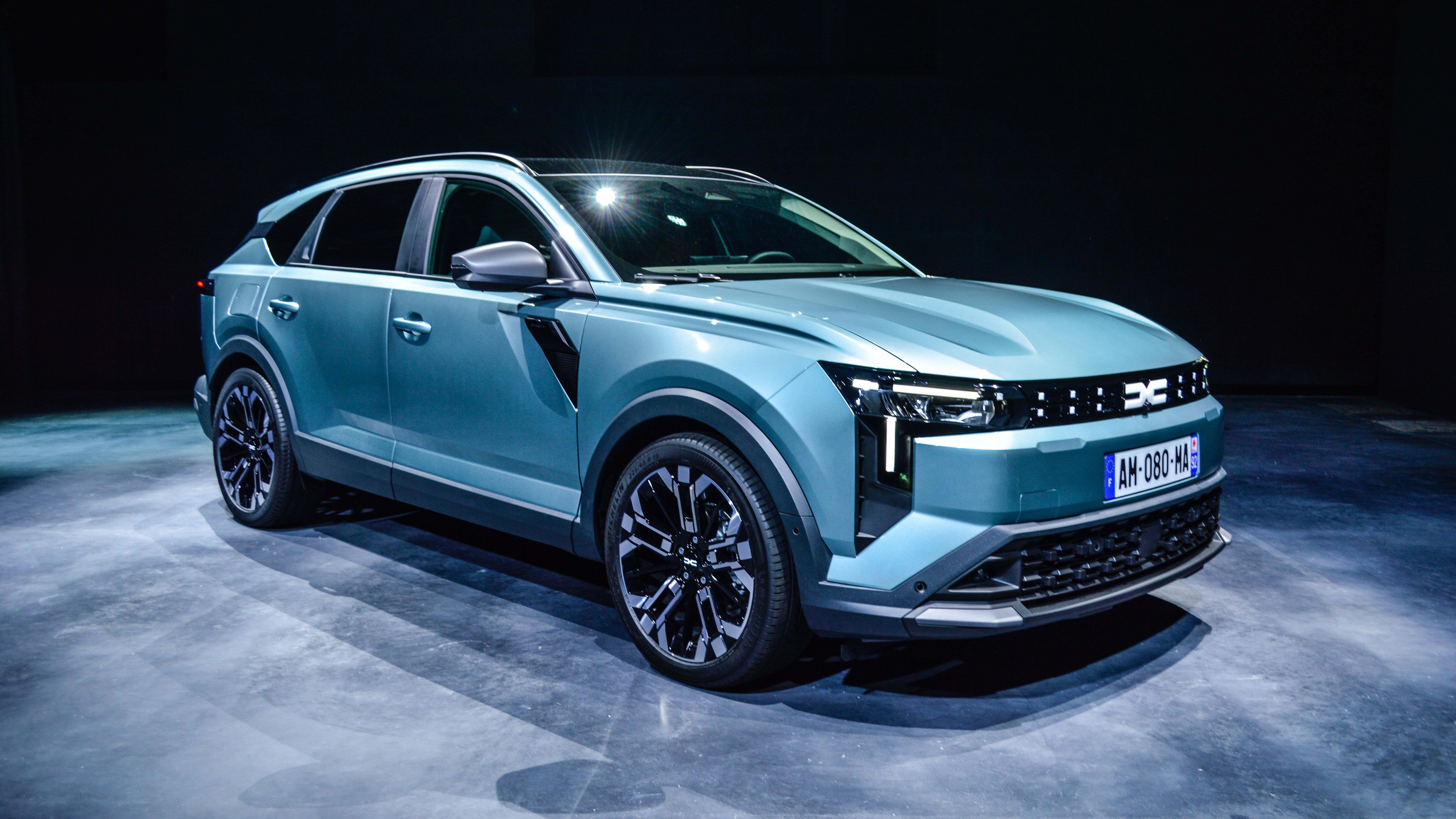 Când ar putea fi lansată Dacia Striker electrică. Care este principala problemă
