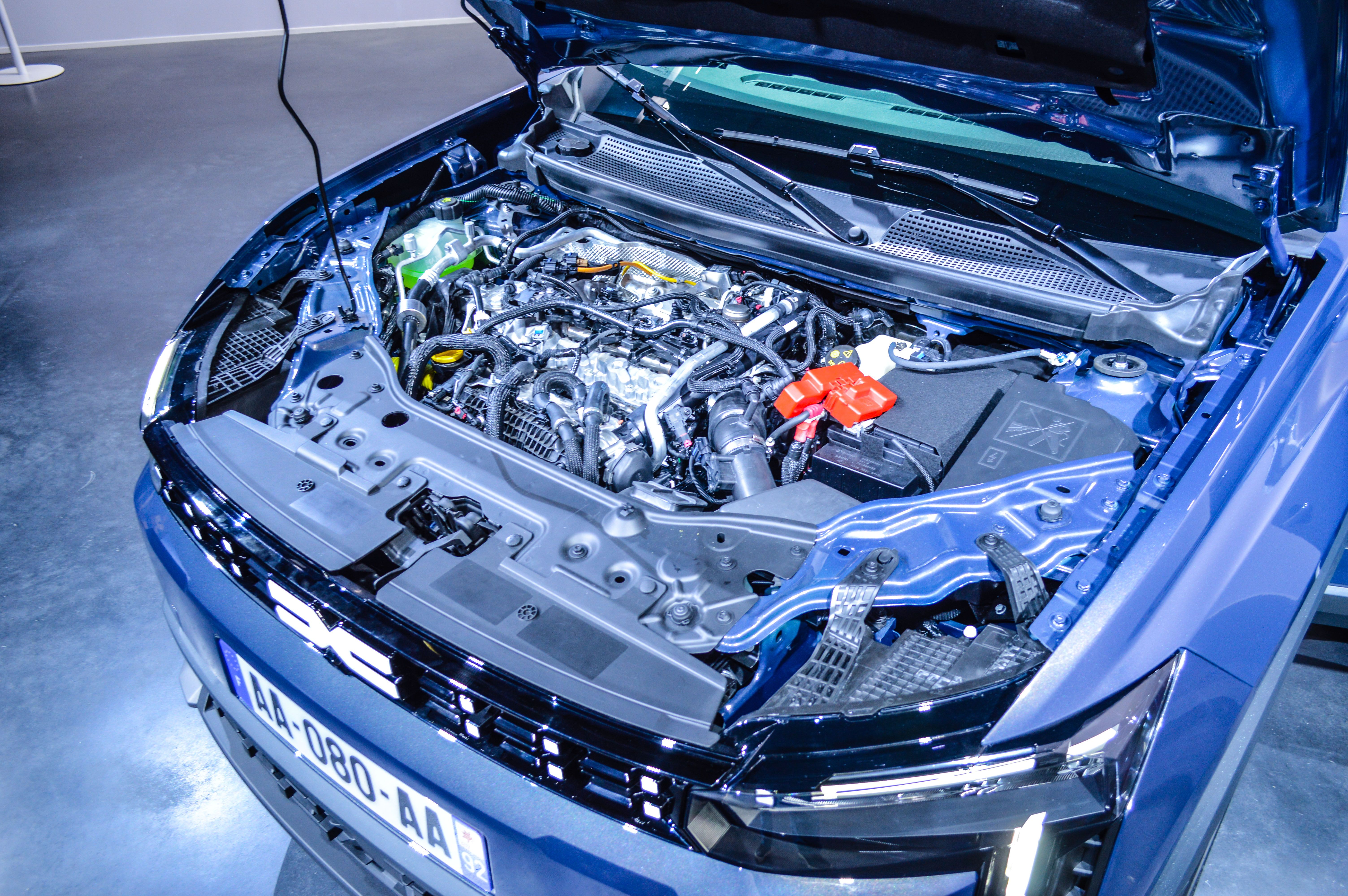 FOTO | Totul despre noua Dacia Striker, modelul de sub 25.000 de euro cu care românii vor să „marcheze” în poarta Skoda și Volkswagen - Poza 26