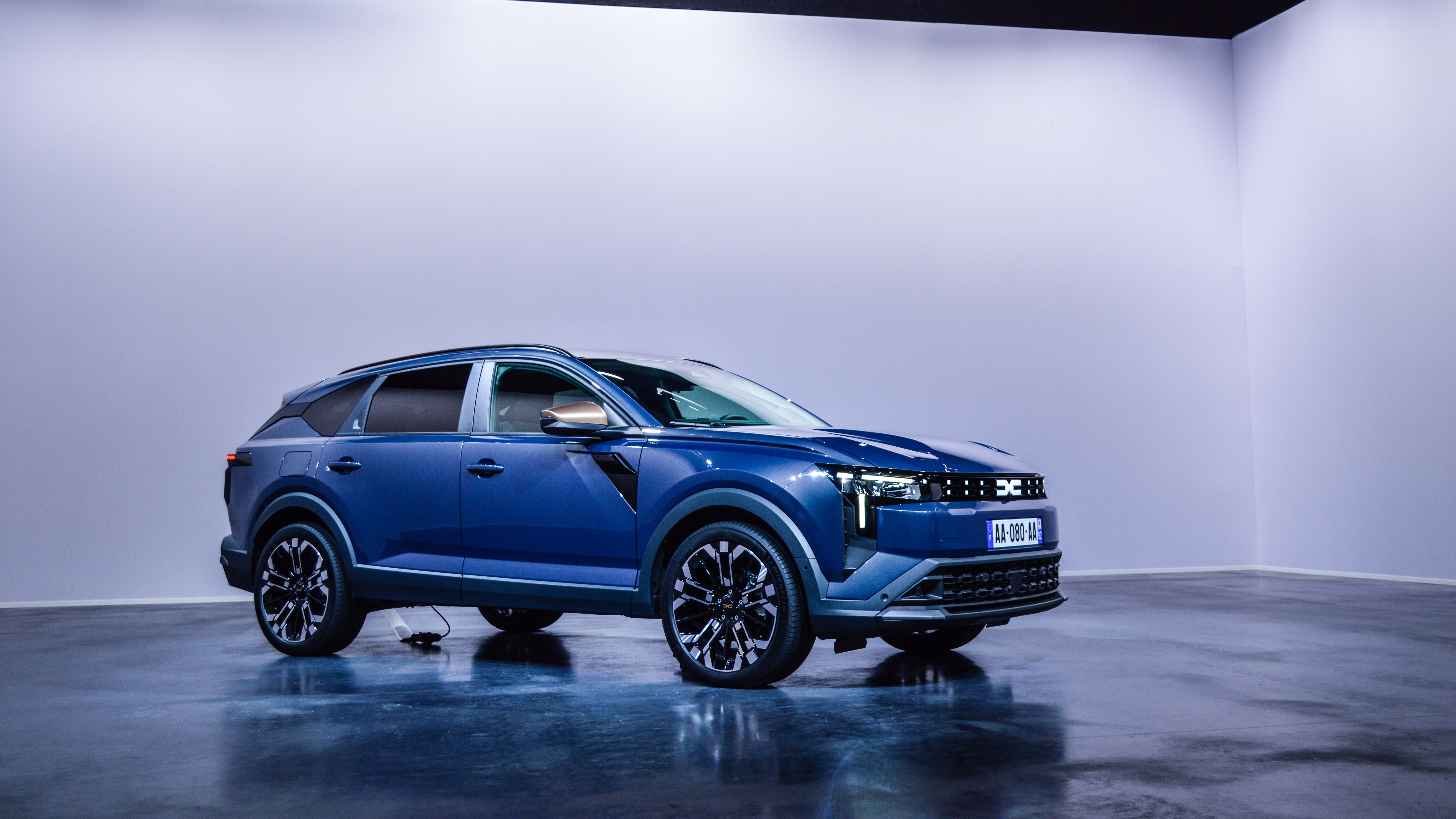FOTO | Totul despre noua Dacia Striker, modelul de sub 25.000 de euro cu care românii vor să „marcheze” în poarta Skoda și Volkswagen