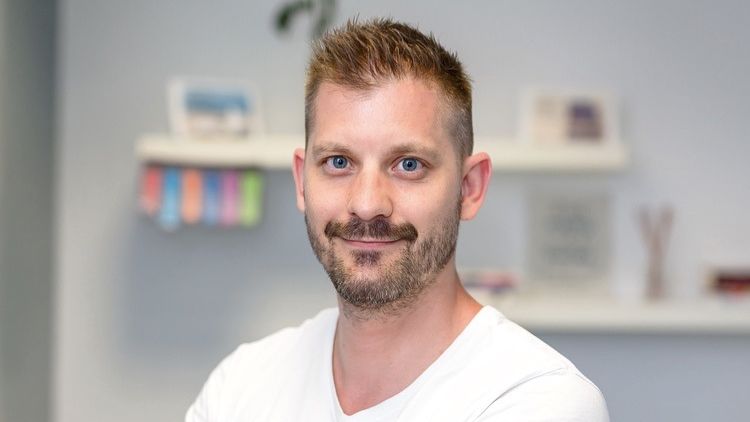 PaybyFace, un proiect care promite efectuarea de plati cu un selfie. Cum vrea sa schimbe un roman plecat in 1985 in State felul in care platim la cumparaturi