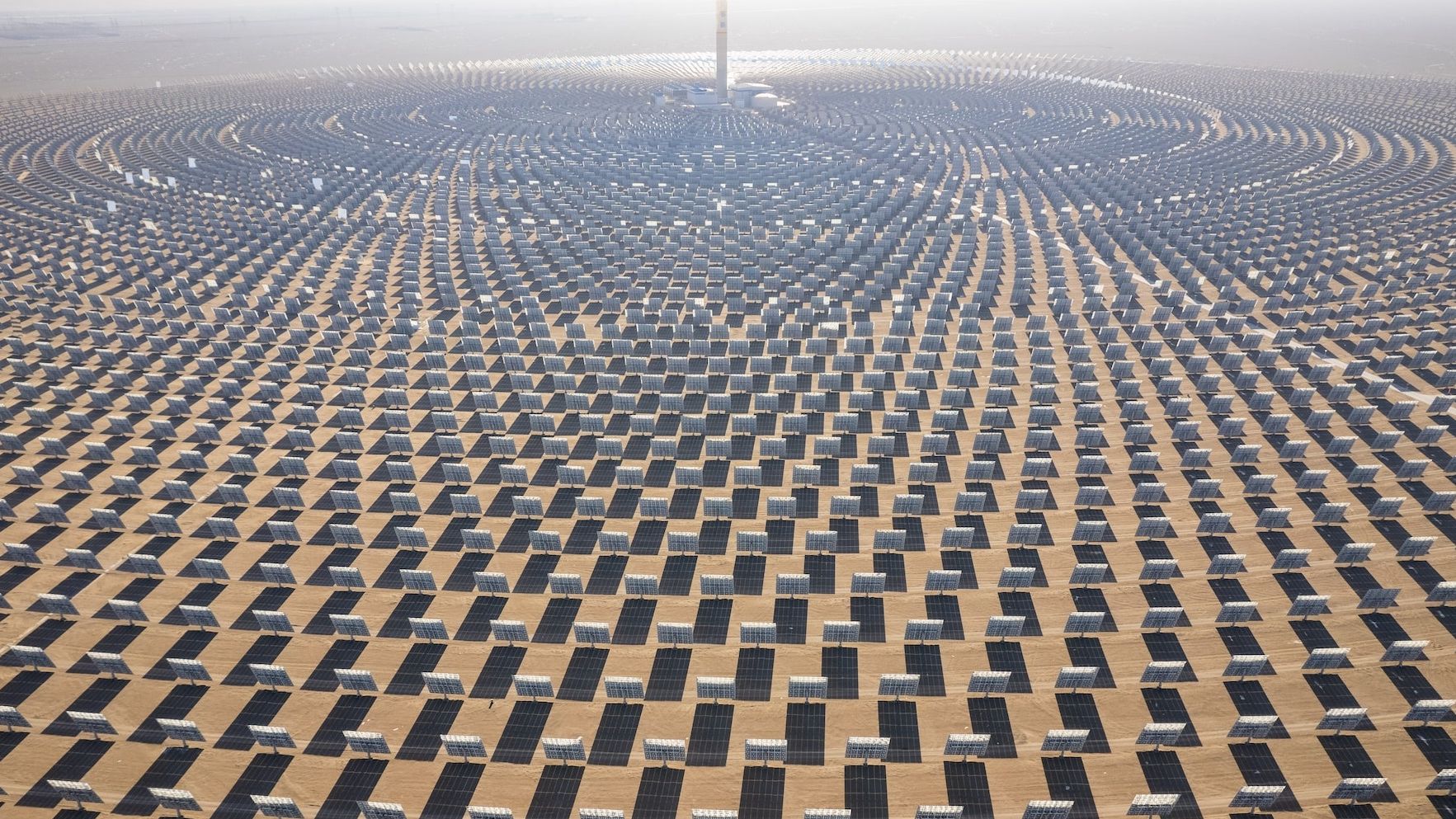 China poate ajunge la 1 TW capacitate solară în 2026. România abia a trecut de 1,5 GW