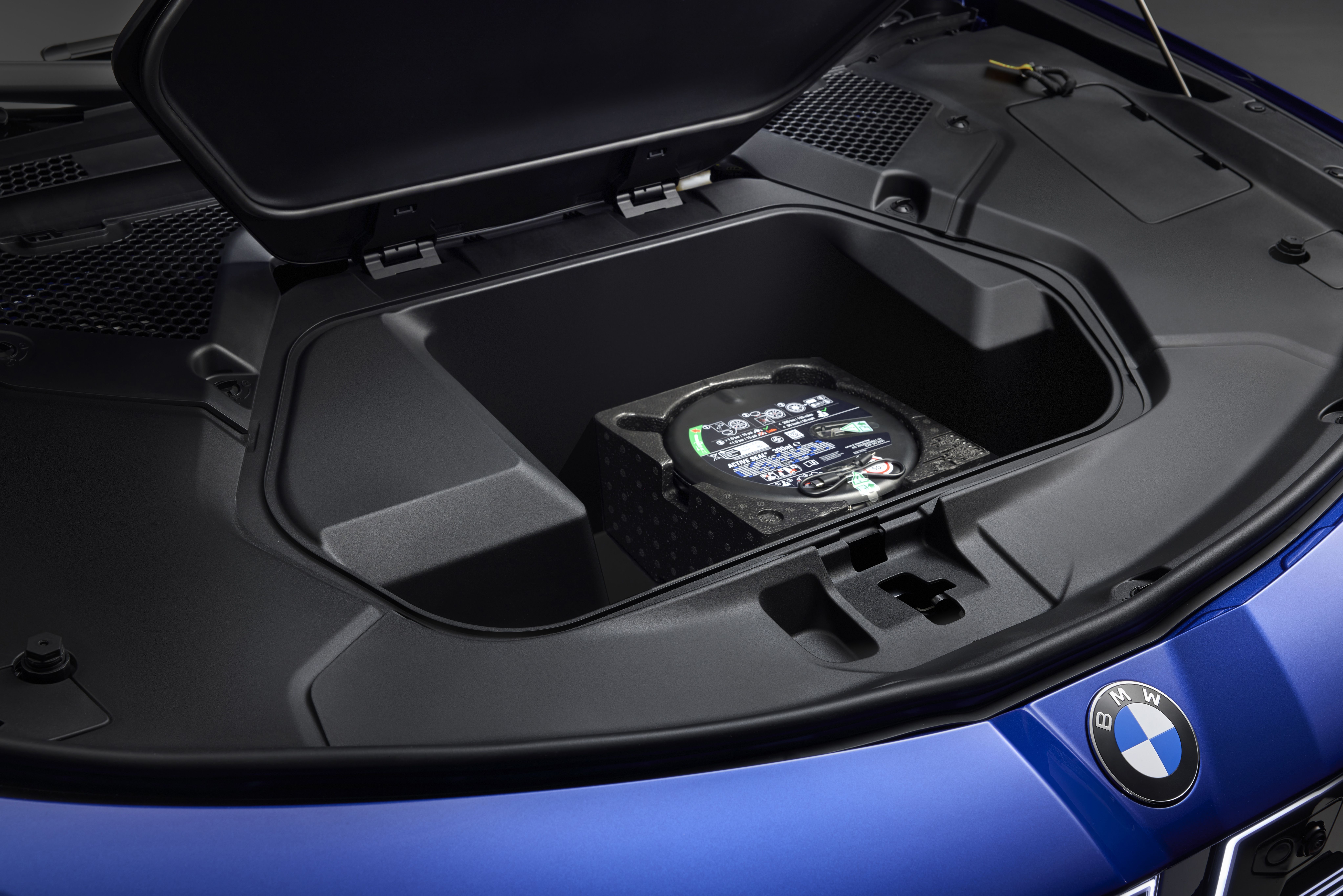 FOTO | BMW aduce rețeta „Neue Klasse” în lumea berlinelor. Ce autonomie și ce performanțe are noul i3 - Poza 16