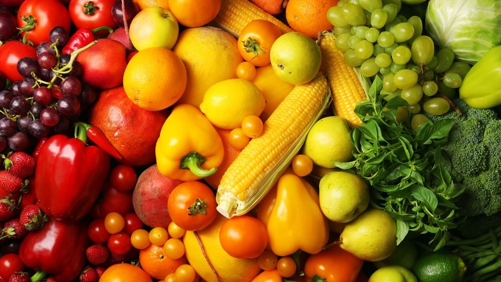 Mancam tot mai multe legume si fructe din IMPORT: cum arata balanta comerciala