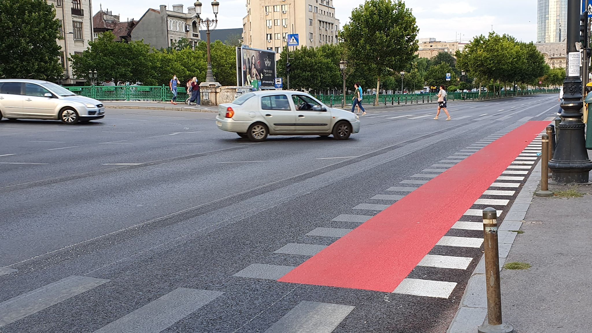 Aproximativ 7 km de piste noi de biciclete sunt aproape gata în București