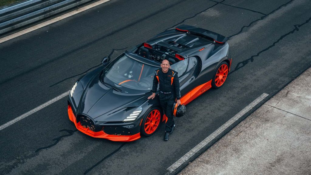 GALERIE FOTO | Bugatti a zdrobit recordul de viteză pentru o mașină decapotabilă - Imagine 7