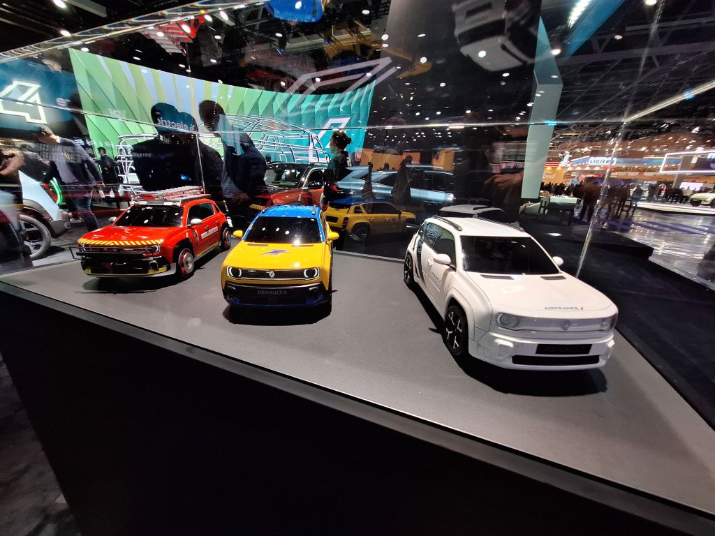 GALERIE FOTO | Noul Renault 4 E-Tech Electric a fost lansat la Paris. Cum arată, cât costă și ce - Imagine 26