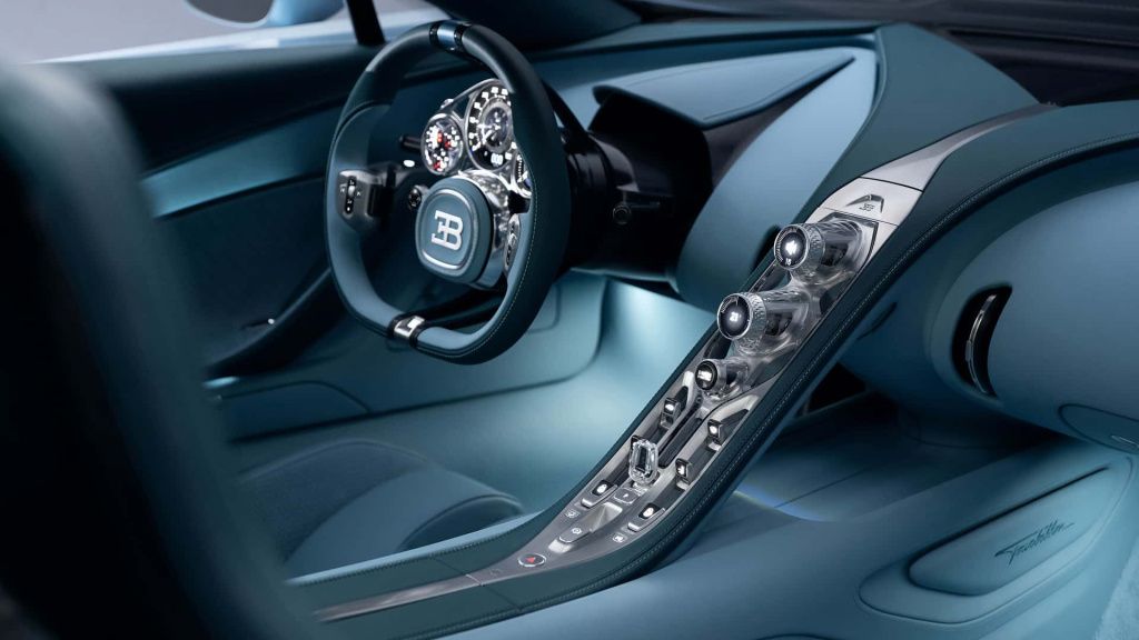 GALERIE FOTO | Bugatti a prezentat "žmașina pentru eternitate", un hypercar de 1.800 cai putere - Imagine 4