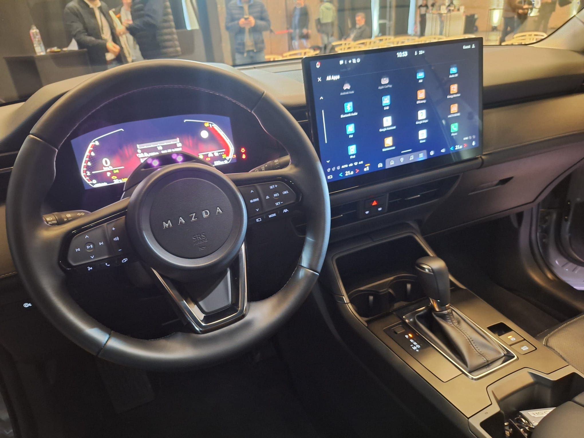 FOTO | Noua Mazda CX-5, prezentată în România. Ce noutăți aduce unul dintre cele mai populare modele din gama producătorului japonez - Poza 18