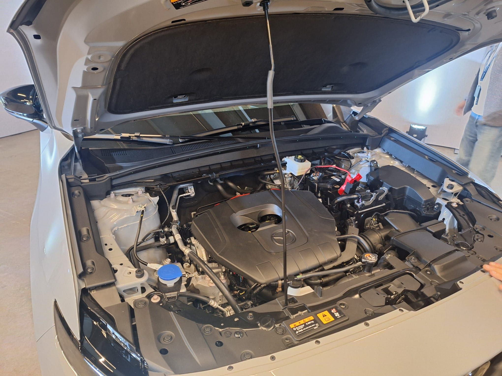 FOTO | Noua Mazda CX-5, prezentată în România. Ce noutăți aduce unul dintre cele mai populare modele din gama producătorului japonez - Poza 21