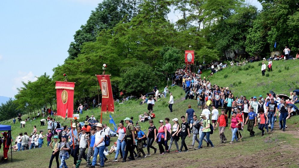 Pelerinaj și maraton de vaccinare în același loc. La Șumuleu Ciuc sunt așteptați mii de oameni