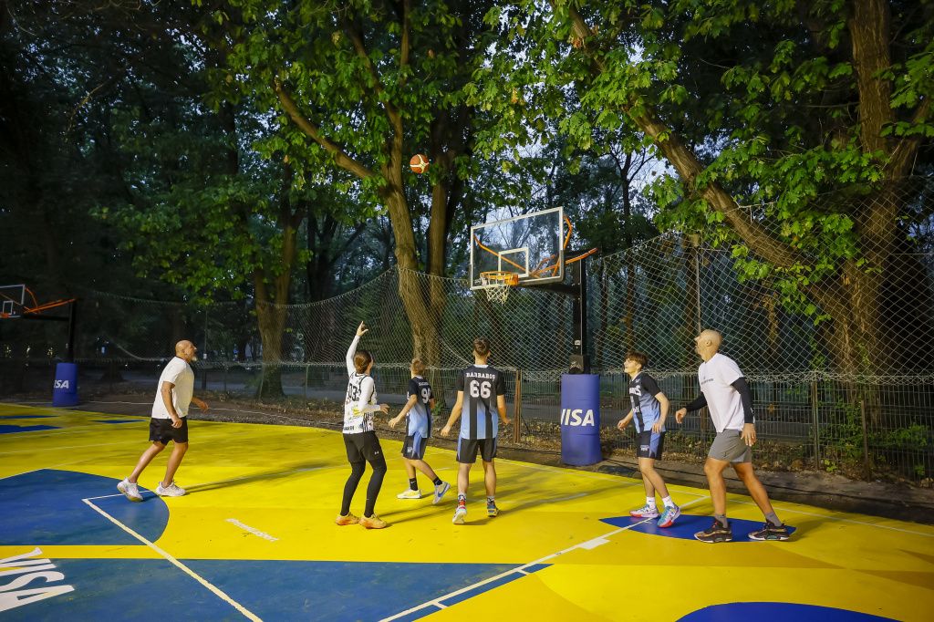 FOTO: Skatepark-ul "žpărăsit" din Herăstrău a prins culoare - cum arată după renovare - Imagine 2