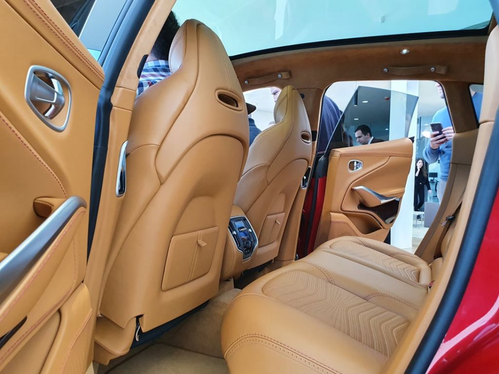 Aston Martin DBX - Imagine 5