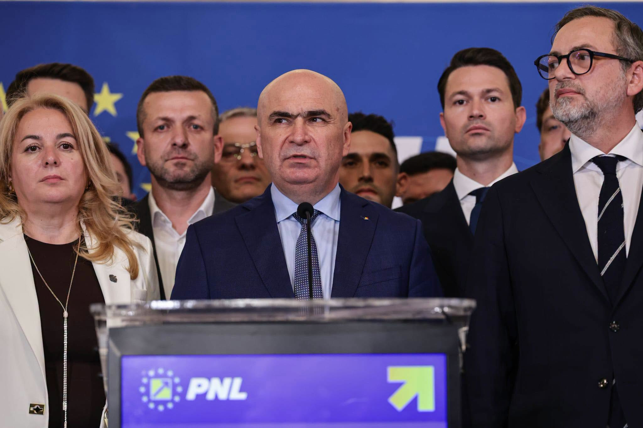 A început Congresul extraordinar al PNL: val de aplauze pentru Ilie Bolojan și echipa sa