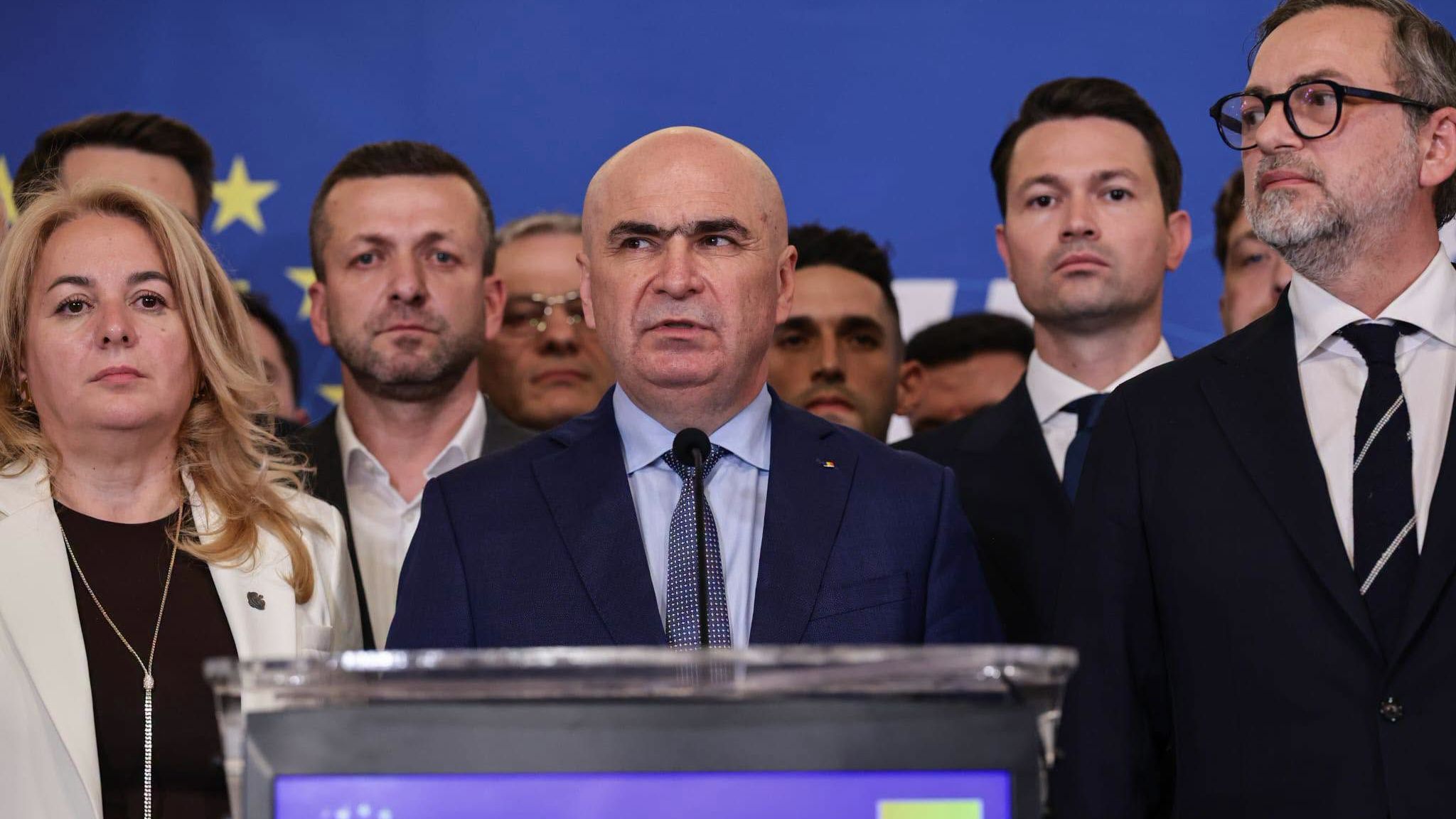 A început Congresul extraordinar al PNL: val de aplauze pentru Ilie Bolojan și echipa sa