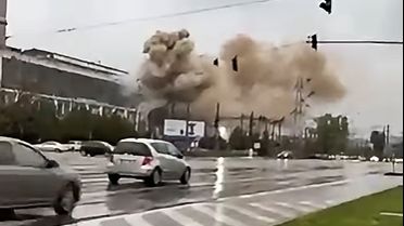 Peste 22.000 de apartamente au rămas fără apă caldă și căldură. Incendiu urmat de explozie