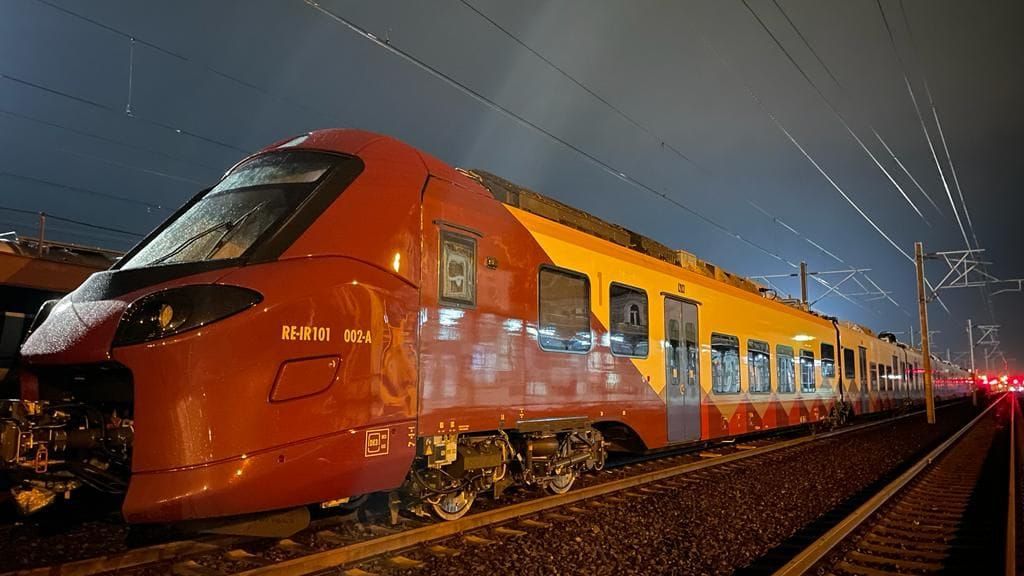 Rama electrică ALSTOM, primul tren nou cumpărat de România de 20 de ani încoace, a ajuns în țară