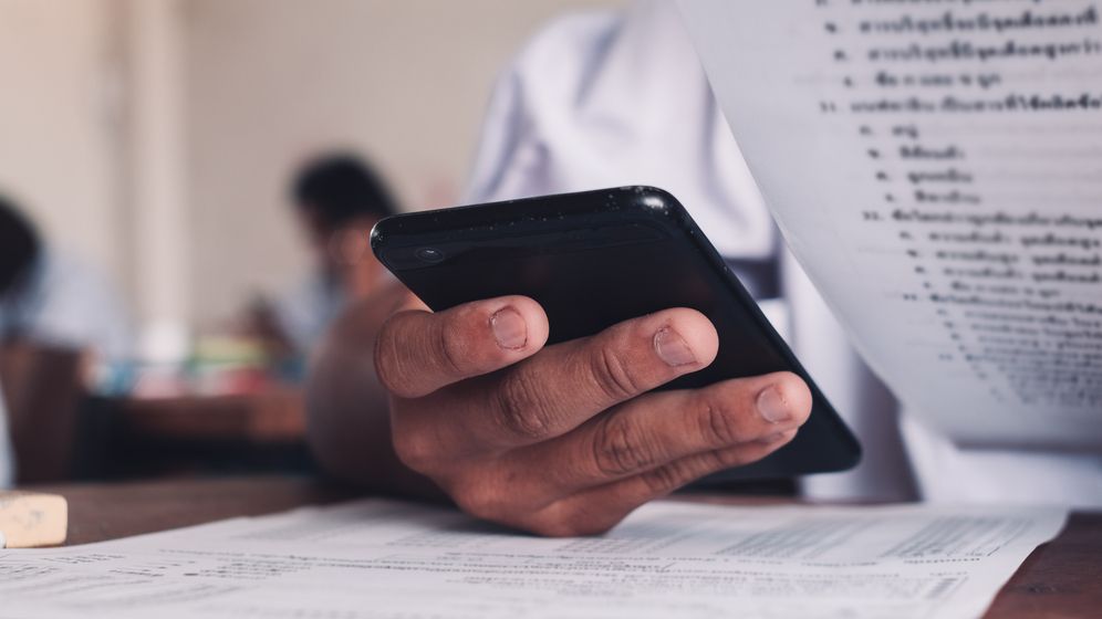 Cum au ajuns subiectele de la BAC online în timpul examenului în sesiunea actuală și ce spune ministrul Educației
