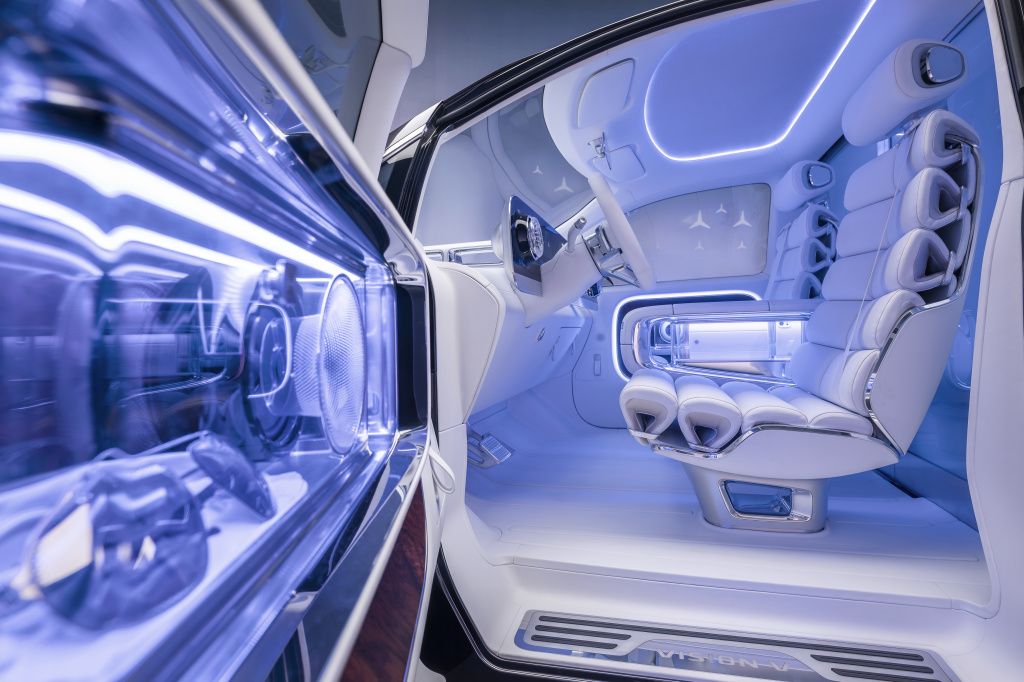 Lux, eleganță și tehnologie fără frână: Mercedes Benz dă startul unei noi ere premium în co - Imagine 22