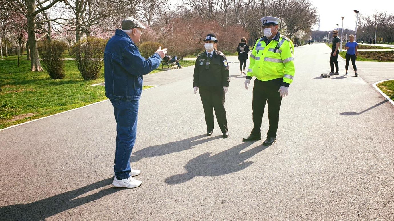 Coronavirus | FOTO Cum respectă românii izolarea la domiciliu. Poliția Română: "Când #staiacasă rămâne doar la nivelul de hashtag. Păcat!"