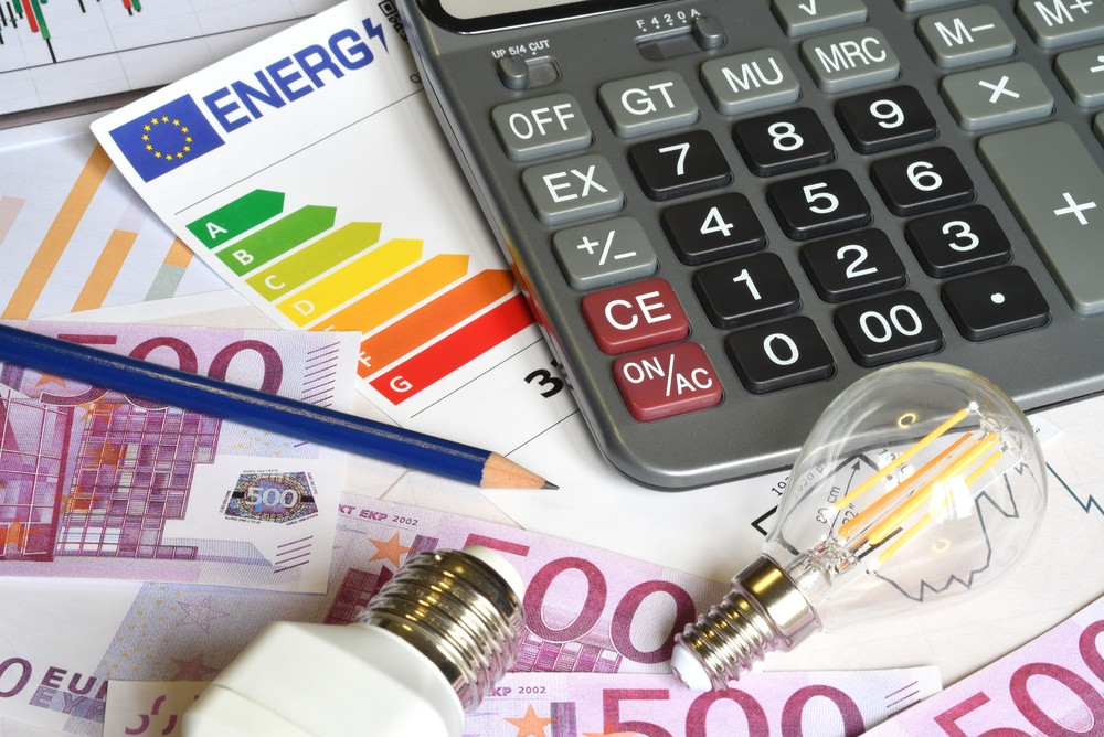 Ajutor la facturile de energie pentru milioane de români, dar cu ce cost? Avertismentul Frames