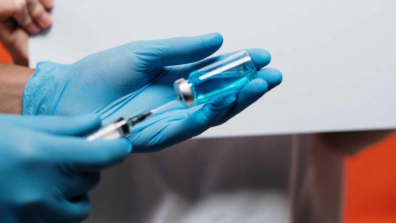 Vaccin pentru COVID-19. Johnson & Johnson vrea să înceapă testele pe oameni, în septembrie și plănuiește să producă un miliard de doze