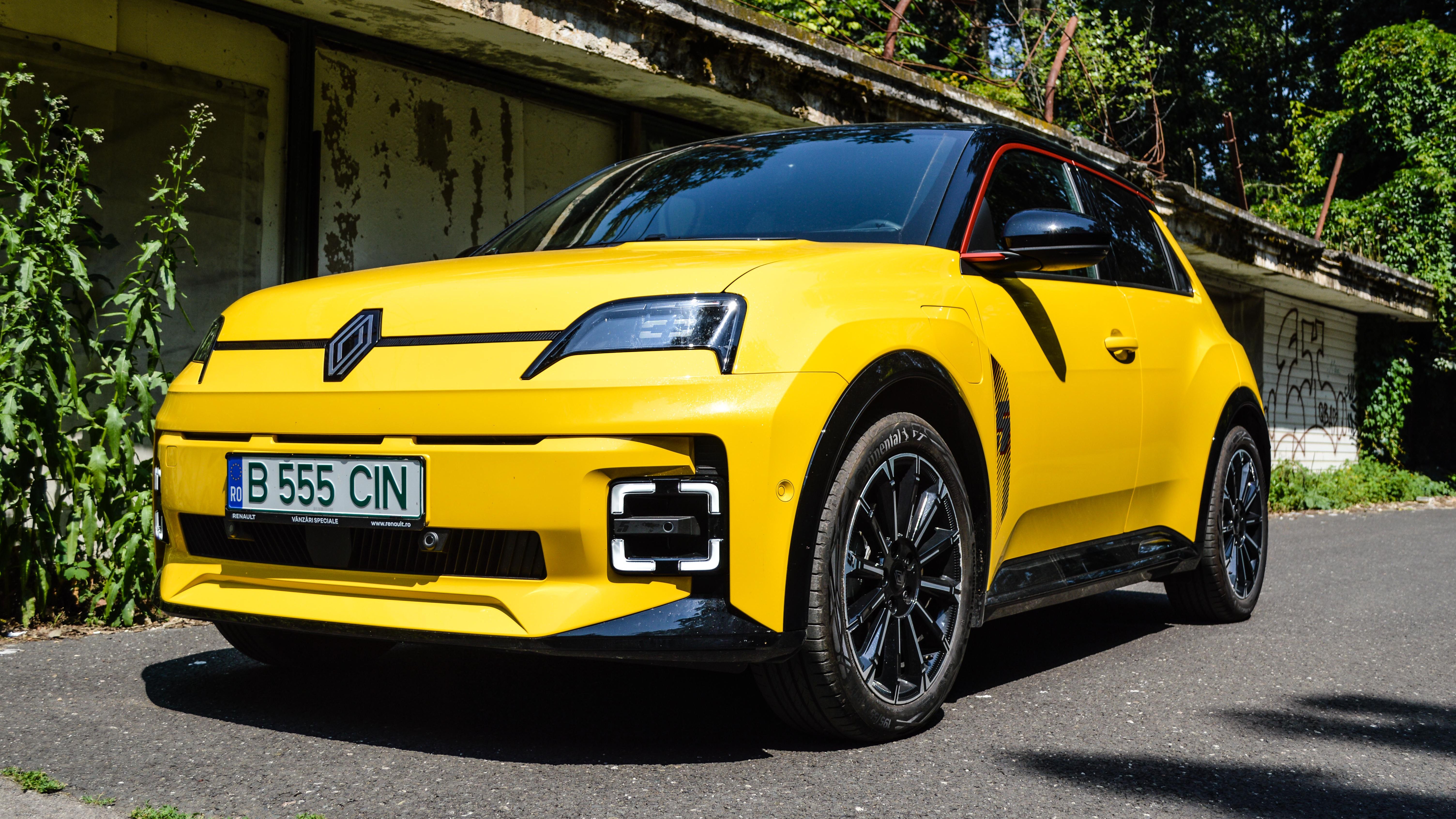 [FOTO] Test Drive Renault 5 E-Tech, o electrică de oraș după care întorci capul de fiecare dată. Ce performanțe are și cât costă noul hit al francezilor
