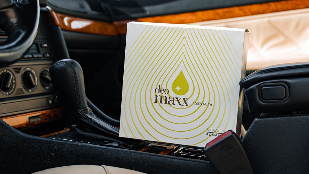 DeoMaxx: Odorizanții auto din Pitești care pun calitatea la oglinda mașinii