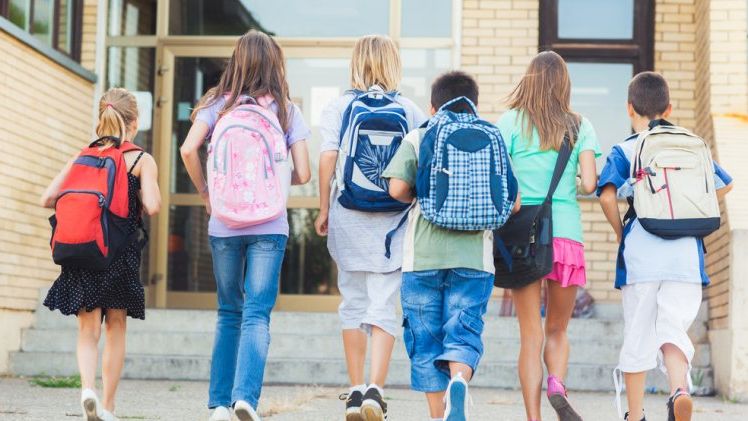 Guvernul creste finantarea de baza pentru invatamantul preuniversitar