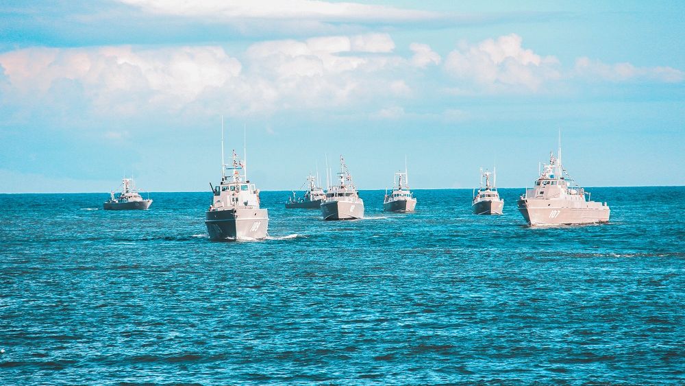 Două nave americane au fost vândute la fier vechi pentru doar un cent