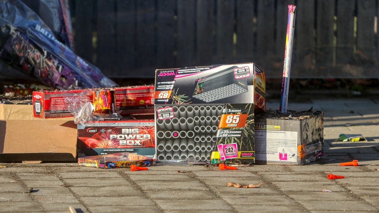 Aproape 8,5 tone de petarde și artificii au fost confiscate de polițiști în perioada Crăciunului