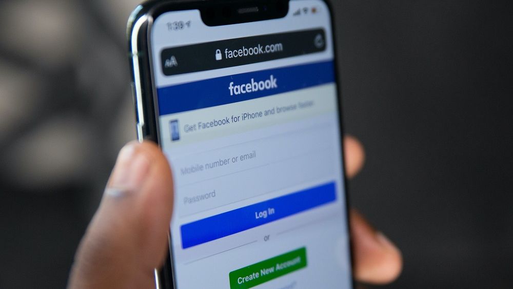 Facebook vrea să se reinventeze. Cum s-ar putea numi noua rețea socială