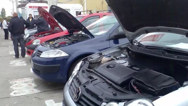 Studiu: Majoritatea mașinilor second-hand cu kilometraj modificat au și un istoric de daune