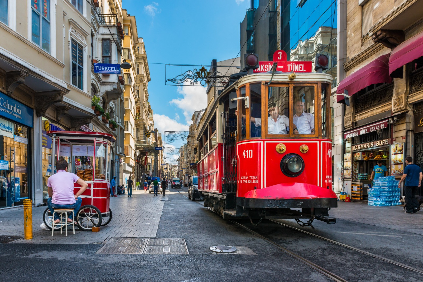 Vacanța clasică pierde teren în fața experiențelor: românii caută circuite, gastronomie și cultură locală