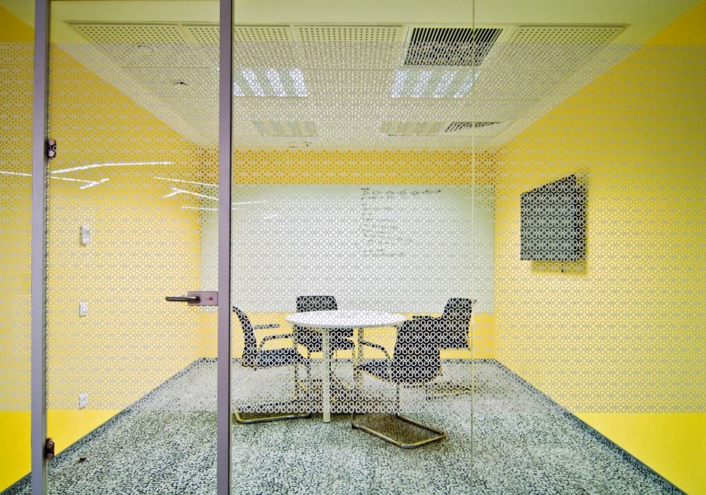 Birou de companie - 8x8 - Imagine 3