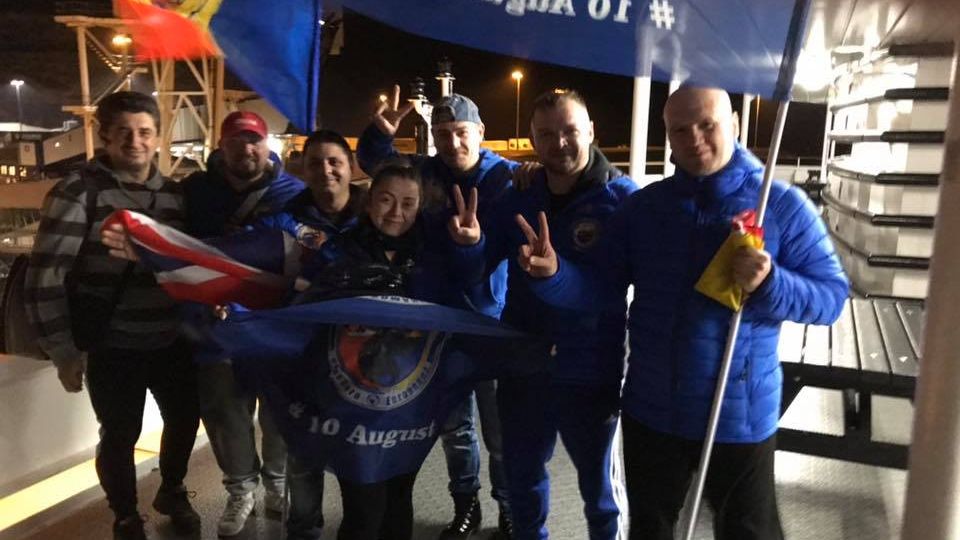 Grupuri de romani din diaspora vin "in coloana" in Romania pentru Centenar