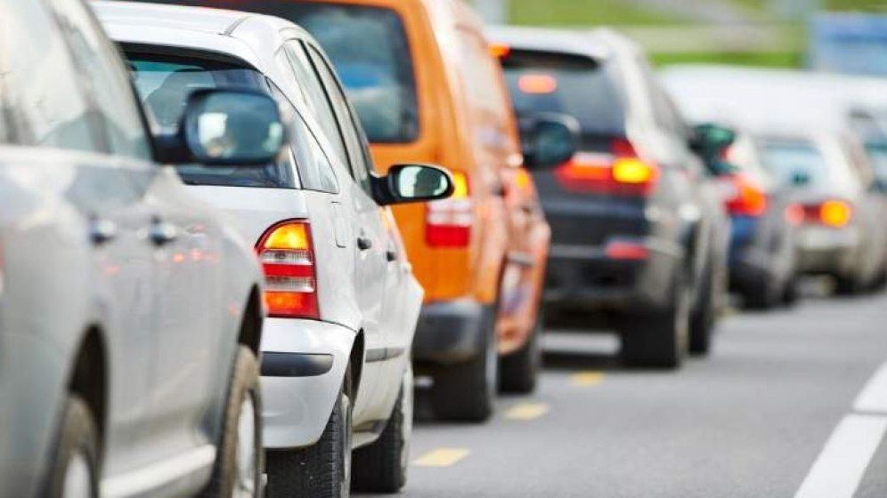 În România sunt 8 milioane de autoturisme. Una din zece mașini personale este non-euro, iar vârsta medie trece de 15 ani