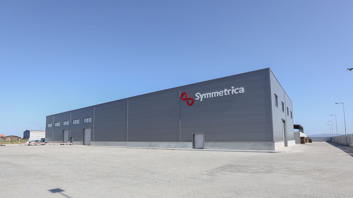 Symmetrica investește 6 milioane de euro într-o nouă fabrică în Arad