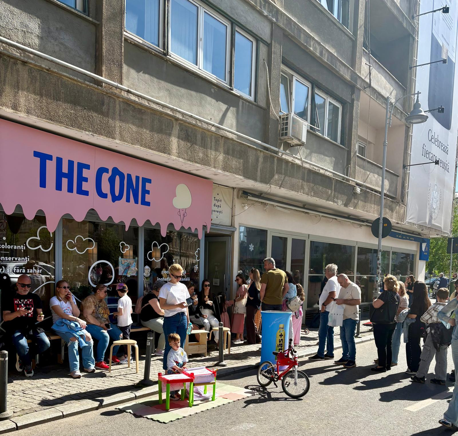 Povestea The Cone: gelateria care transformă berea, cozonacul și muștarul în înghețată artizanală