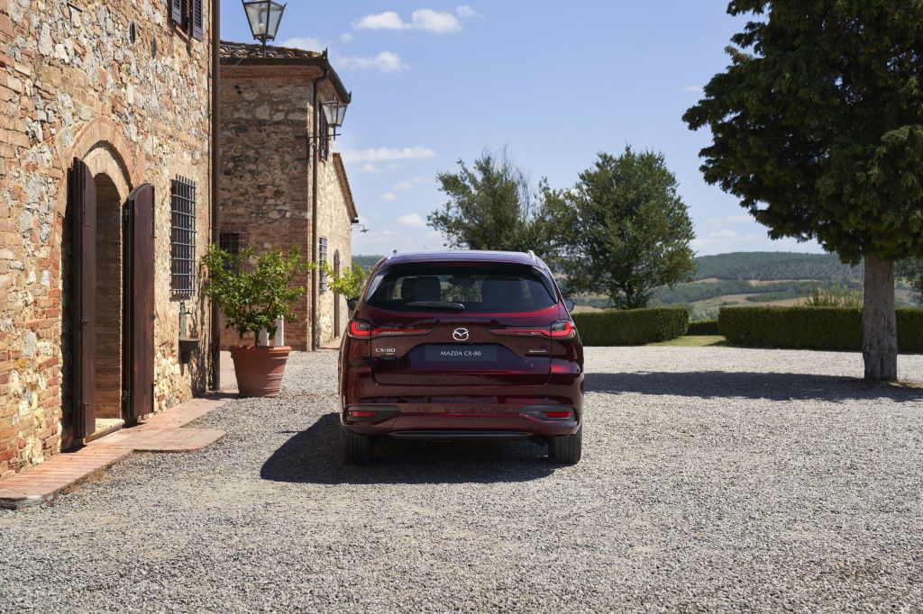 GALERIE FOTO | Mazda CX-80 prezentată pentru Europa - Imagine 10