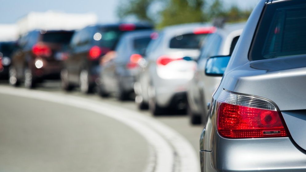 Trafic îngreunat pe A2, în sensul spre mare, după un accident între cinci mașini