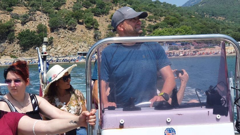 #WStories | Povestea antreprenorului român care și-a deschis o afacere de scuba diving în Grecia