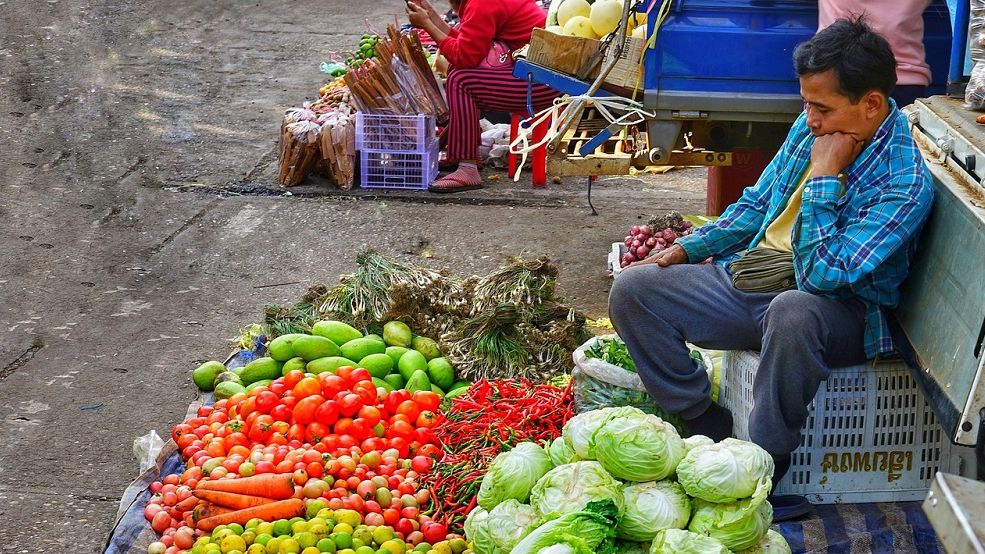 Piețele se închid. Ce se întâmplă cu tarabele comercianților din România