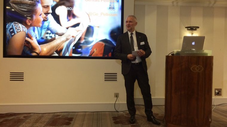 A fi sau a nu fi banca? Strategia Orange Romania pe servicii financiare