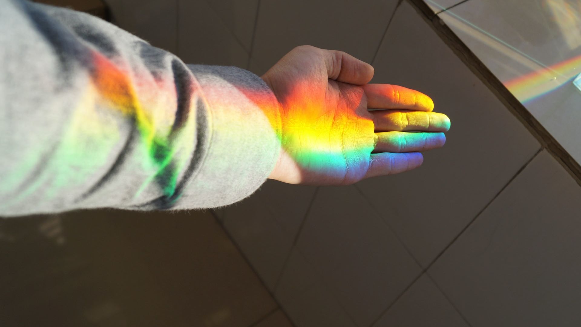 Regimul Erdogan le interzice copiilor să deseneze curcubeie pe motiv că îi corupe comunitatea gay