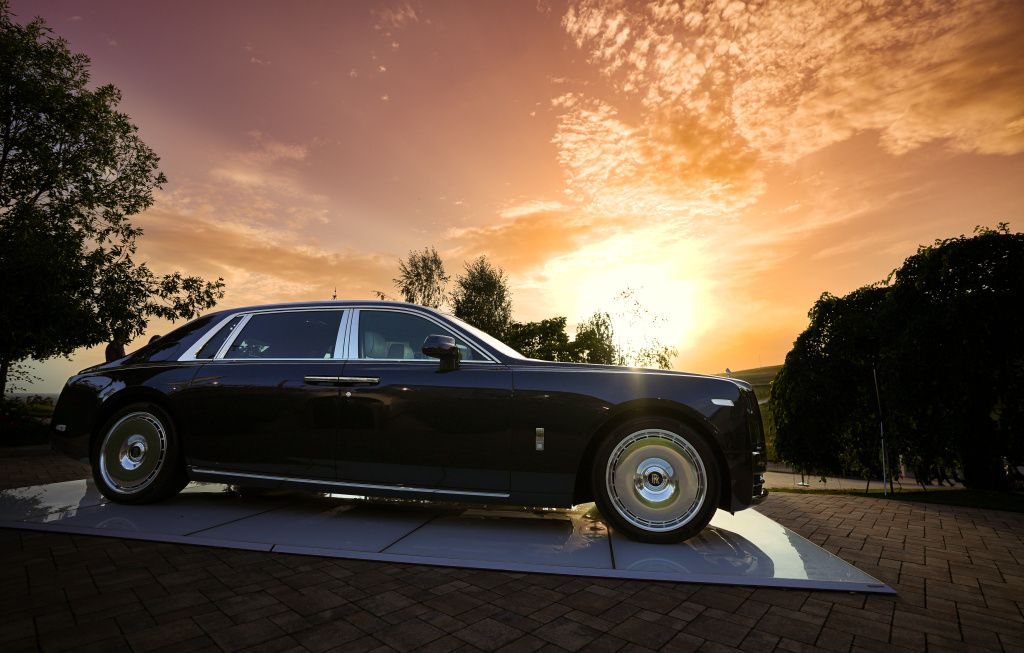 FOTO | Rolls-Royce a lansat două noi modele în România: Cum arată acestea - Imagine 9