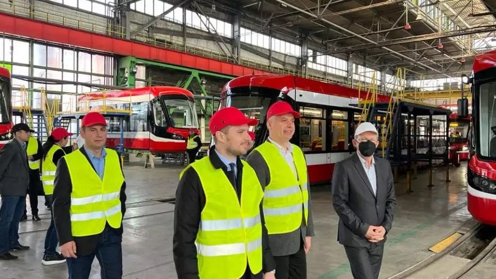 VIDEO | Astra Arad livrează primul tramvai nou pentru București