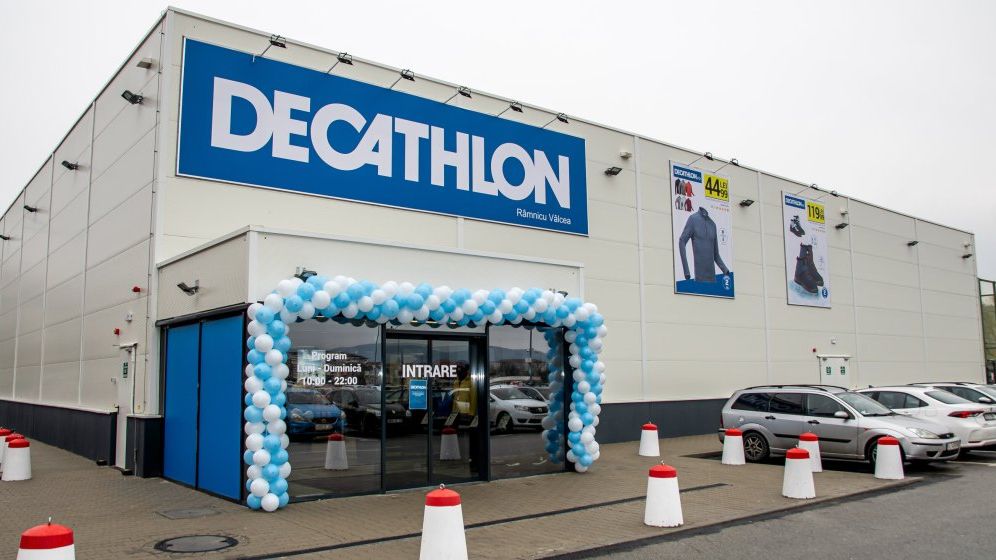 Retailerul Decathlon a continuat să livreze produse cumpărătorului rus al magazinelor sale, în ciuda sancțiunilor internaționale