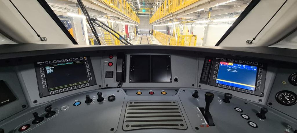 Rama electrică ALSTOM, primul tren nou cumpărat de România de 20 de ani încoace, a ajuns în ța - Imagine 12
